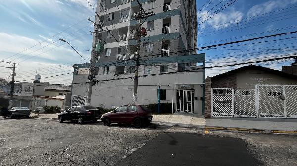 Apartamento no Cidade Antonio Estevao de Carvalho Imóvel Em Disputa