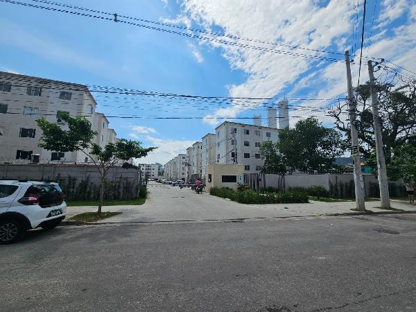 Apartamento no Cond Parque Tulipa