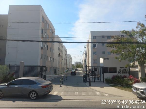 Apartamento no Novolar Flores do Brito