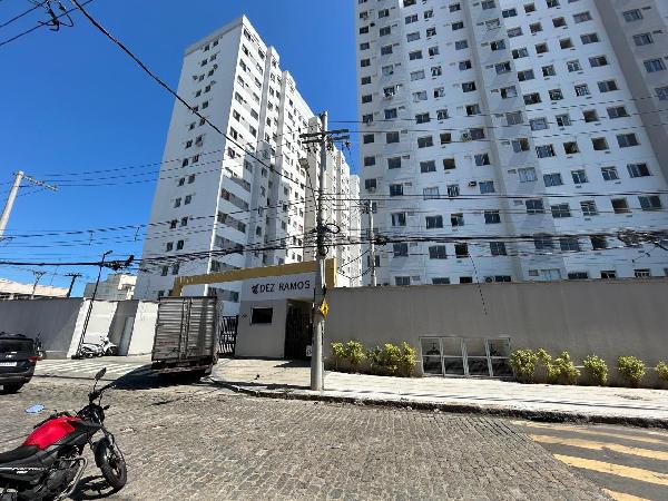 Apartamento no Cond Dez Ramos