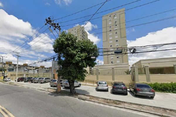Apartamento no Colégio
