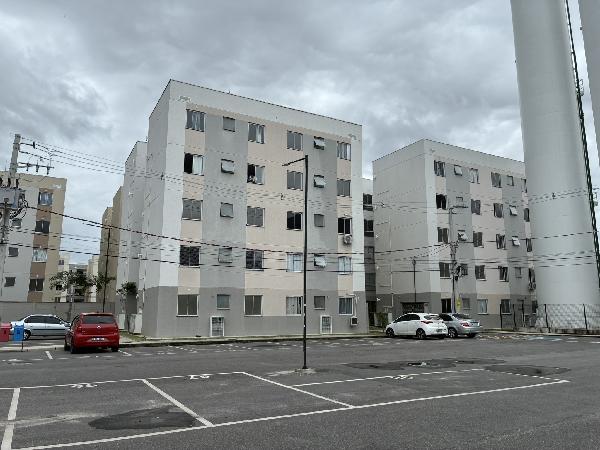 Apartamento no Novolar Flores do Brito