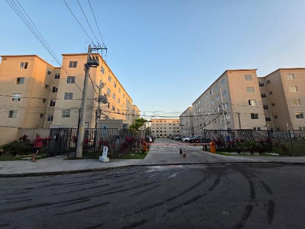 Apartamento no Cond Parque Violeta