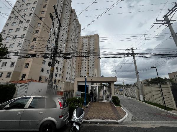 Apartamento no Cond Res Plano e Curuçá Ii