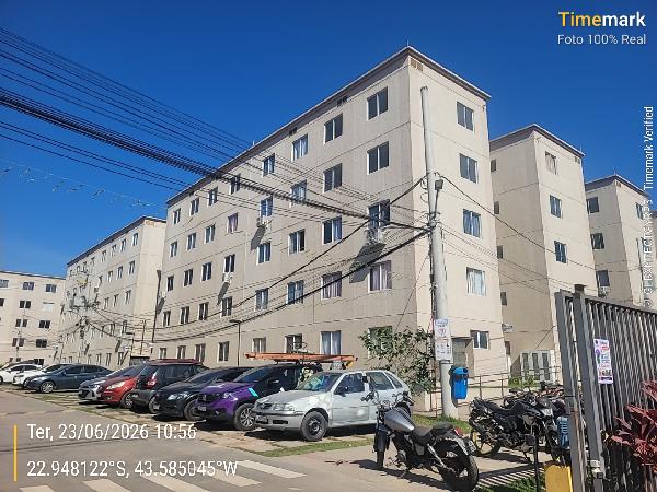 Apartamento no Cond Parque Violeta