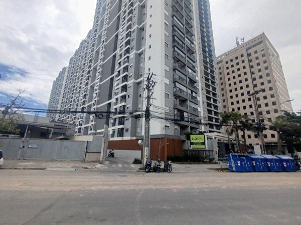 Apartamento no Residencial Laparque