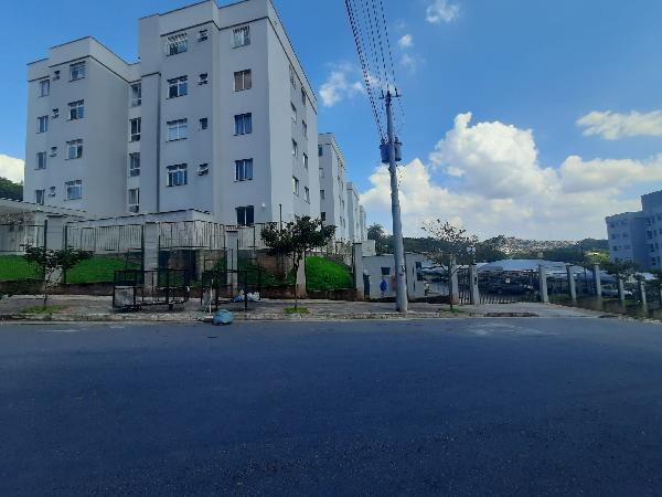 Apartamento no Res Amendoeiras
