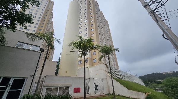 Apartamento no Cond Res Plano e Vista do Carmo Ii
