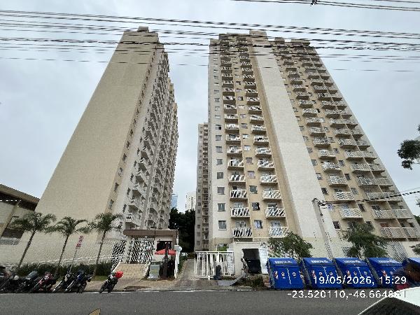 Apartamento no Tamareiras