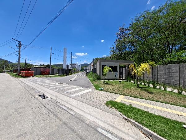 Apartamento no Cond Porto Barão