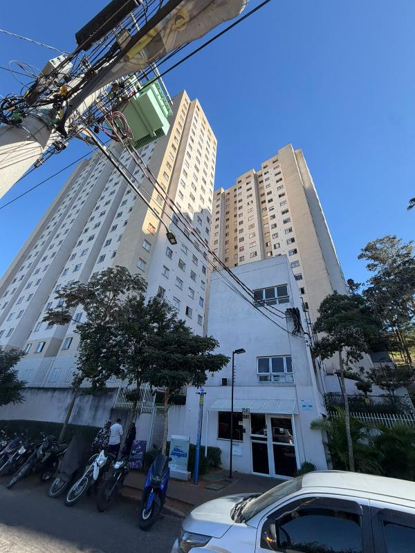 Apartamento no Cond Res Plano e Alto do Jaragua Ii