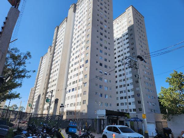Apartamento no Cond Condessa da Penha