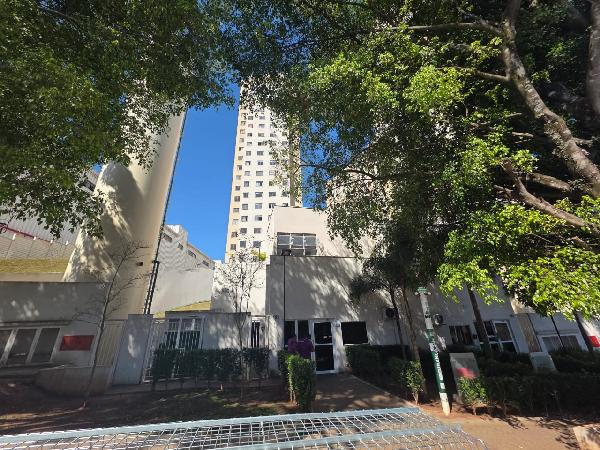 Apartamento no Cond Res Plano e Vista do Carmo I