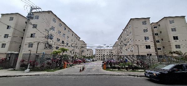 Apartamento no Cond Parque Violeta