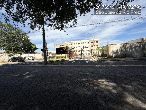 Apartamento no Fazenda Felicidade