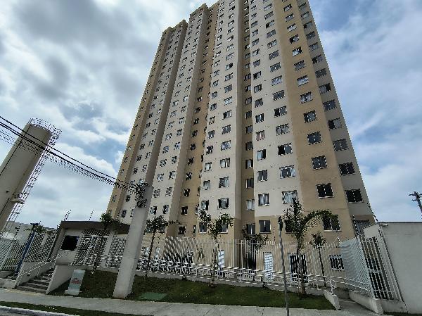 Apartamento no Cond Res Plano e Vila Re